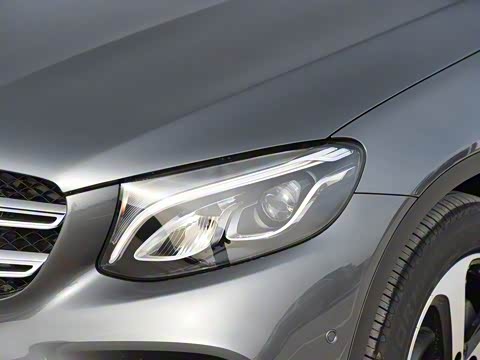 2019�� �Ŀ� GLC 260 L 4MATIC ������