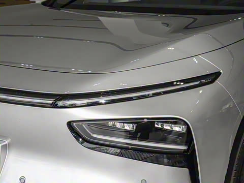 2025�� 702 �������� Max