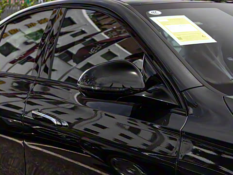 2025�� �Ŀ� E 260 �˶���