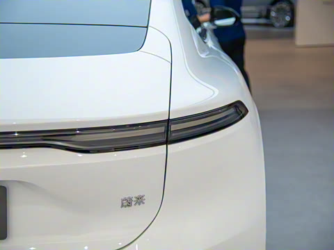 2025�� 102kWh ǩ����