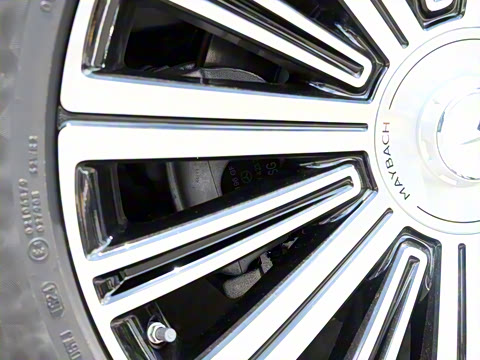 2025�� GLS 480 4MATIC