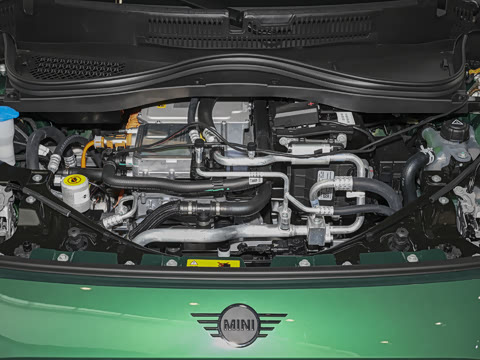 2025�� JOHN COOPER WORKS