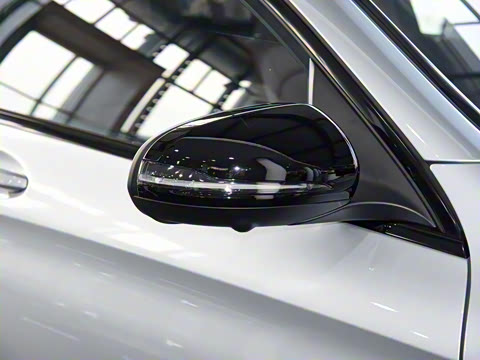 2022�� GLC 260 4MATIC ����SUV