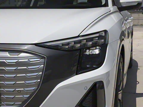 2023�� 40 e-tron ��ҫ�� ������װ