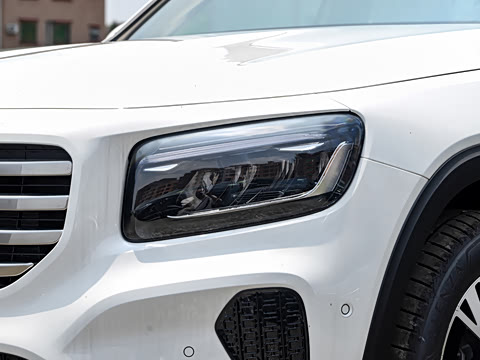 2025�� GLB 220 ������