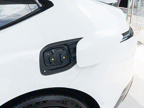 2025�� �Ŀ� Ultra���̰�