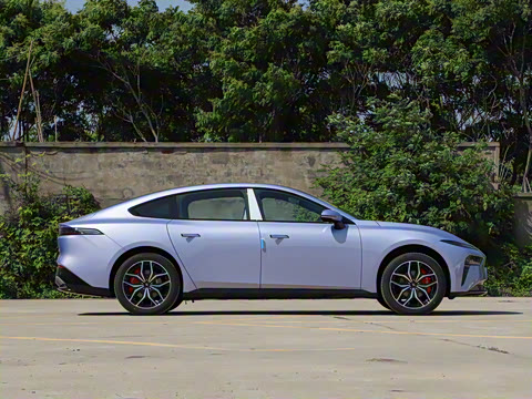 2025�� ���� 550ProѲ����