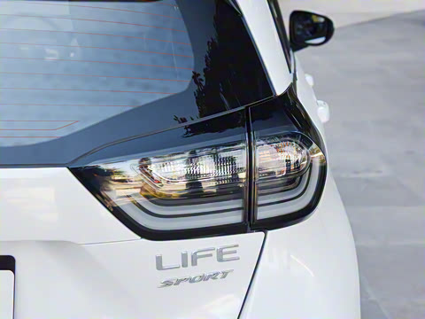 2021�� 1.5L CVT SPORT�Ķ���