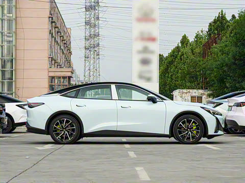 2025�� 560MAX 185kW