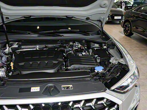 2025�� quattro 45�����ذ� 40TFSI ʱ�ж�����