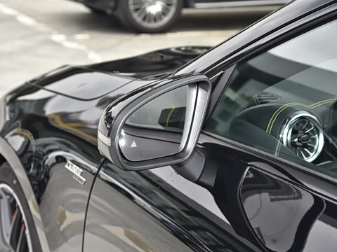 2025�� AMG CLA 45 S 4MATIC+