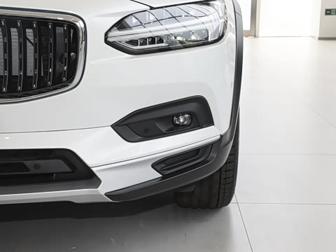 2025�� Cross Country B5 AWD �����