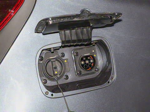 2025�� 251km ϲ���� 25.05kWh