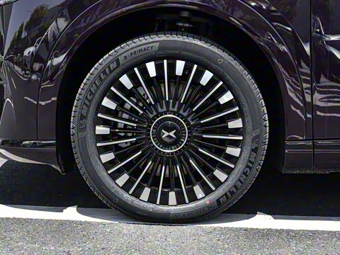 2025�� 740�������� Max