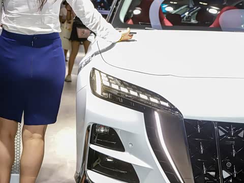 2025�� 2.0T ������