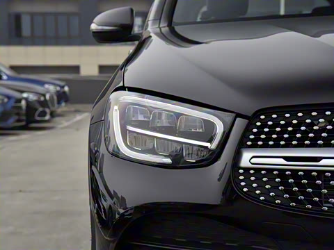 2022�� GLC 260 L 4MATIC ������