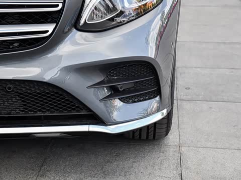 2019�� GLC 260 4MATIC ������