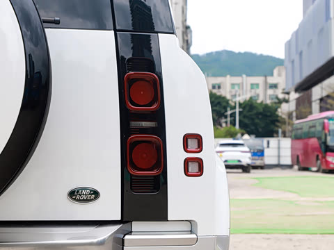 2023�� 130 3.0T P400 HSE