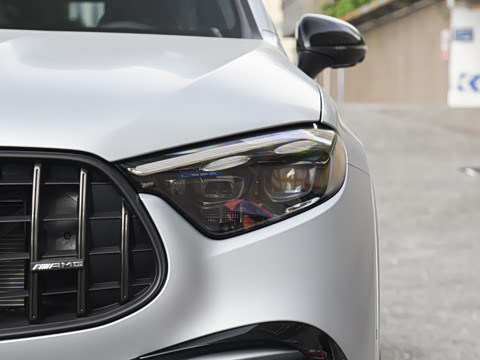 2025�� AMG GLC 43 4MATIC