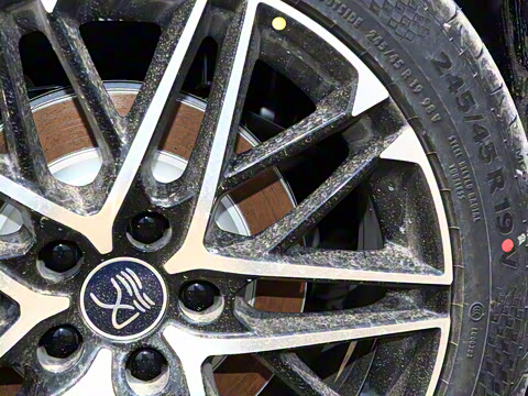 2025�� EV �Ǽݰ� 605KM������