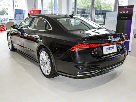 2025�� 45 TFSI quattro ������