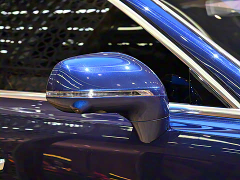 2025�� 4.0T V8 ��ͤ���϶��ư�