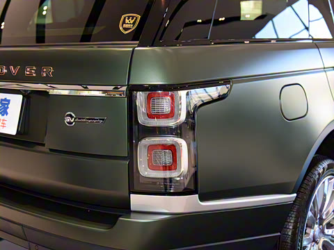 2022�� 5.0 SC V8 565PS SVA�۷��ذ�