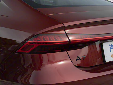 2025�� 55 TFSI quattro ������