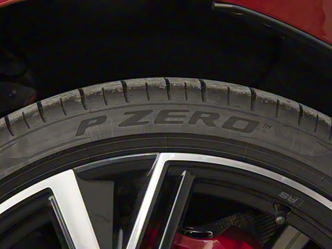 2025�� 55 TFSI quattro ������