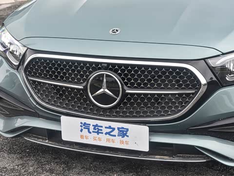 2025�� �Ŀ� E 300 L ʱ���˶���