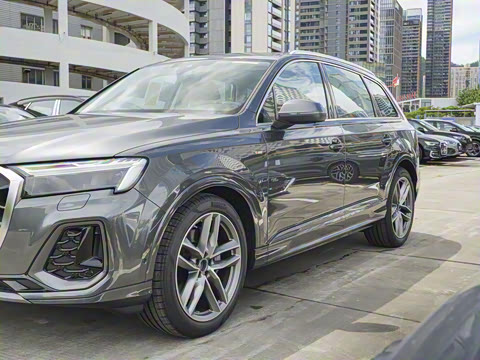 2025�� 45 TFSI quattro S line�˶���