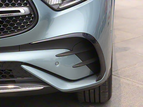 2025�� �Ŀ� GLC 260 L 4MATIC ������