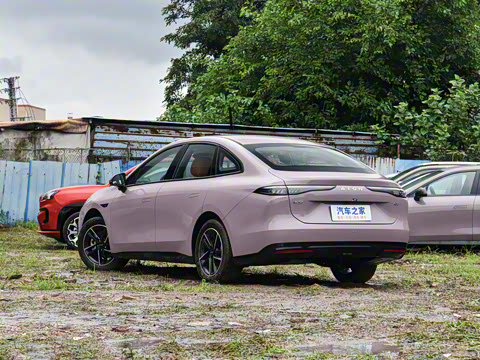 2025�� 650 ������