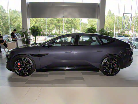 2025�� �Ŀ� Max���̰�