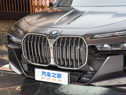 2023�� xDrive60L M�˶���װ