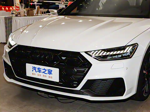 2025�� 55 TFSI quattro ������