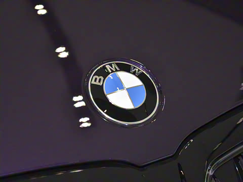 2025�� 330i 50����������