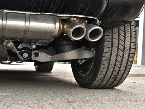 2025�� 90 5.0T V8