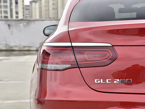 2022�� �Ŀ� GLC 260 4MATIC ����SUV
