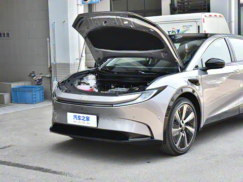 2025�� 550 PRO���а�