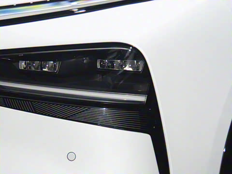 2025�� 702 �������� Ultra