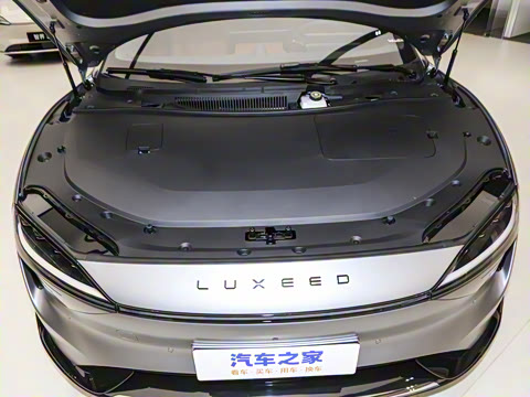 2025�� 703km Ultra�˶���