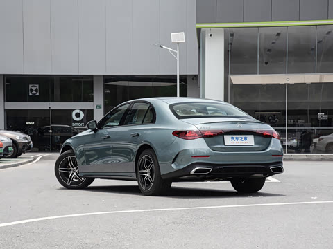 2025�� �Ŀ� E 300 ʱ�����˶���