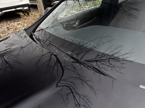 2022�� �Ŀ� E 350 e L ���ʽ��϶����˶��γ�