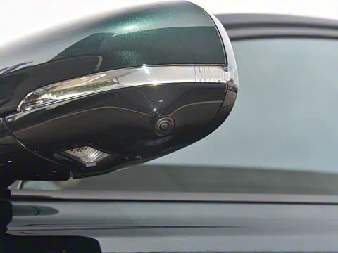 2023�� XFL 2.0T P300 �����콢�˶���