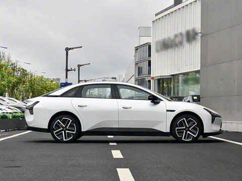 2025�� 600 �������� Max