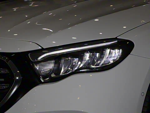 2025�� �Ŀ� E 300 L ������