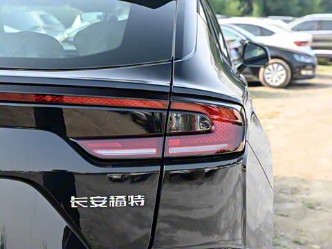 2022�� �Ŀ� EcoBoost 245 ST-Line