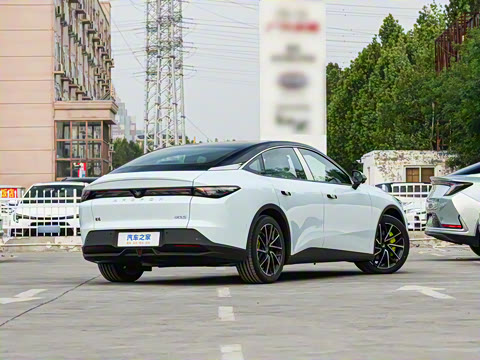 2025�� 560MAX 185kW