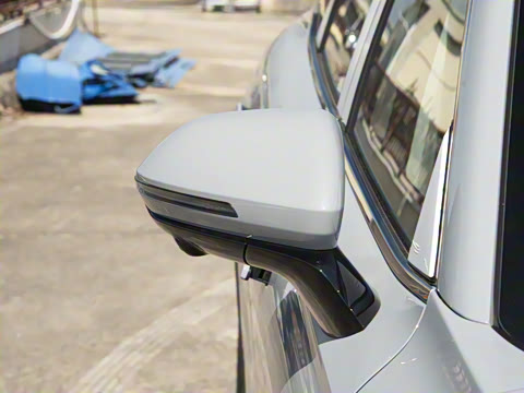 2025�� 2.0T ��������� 5��